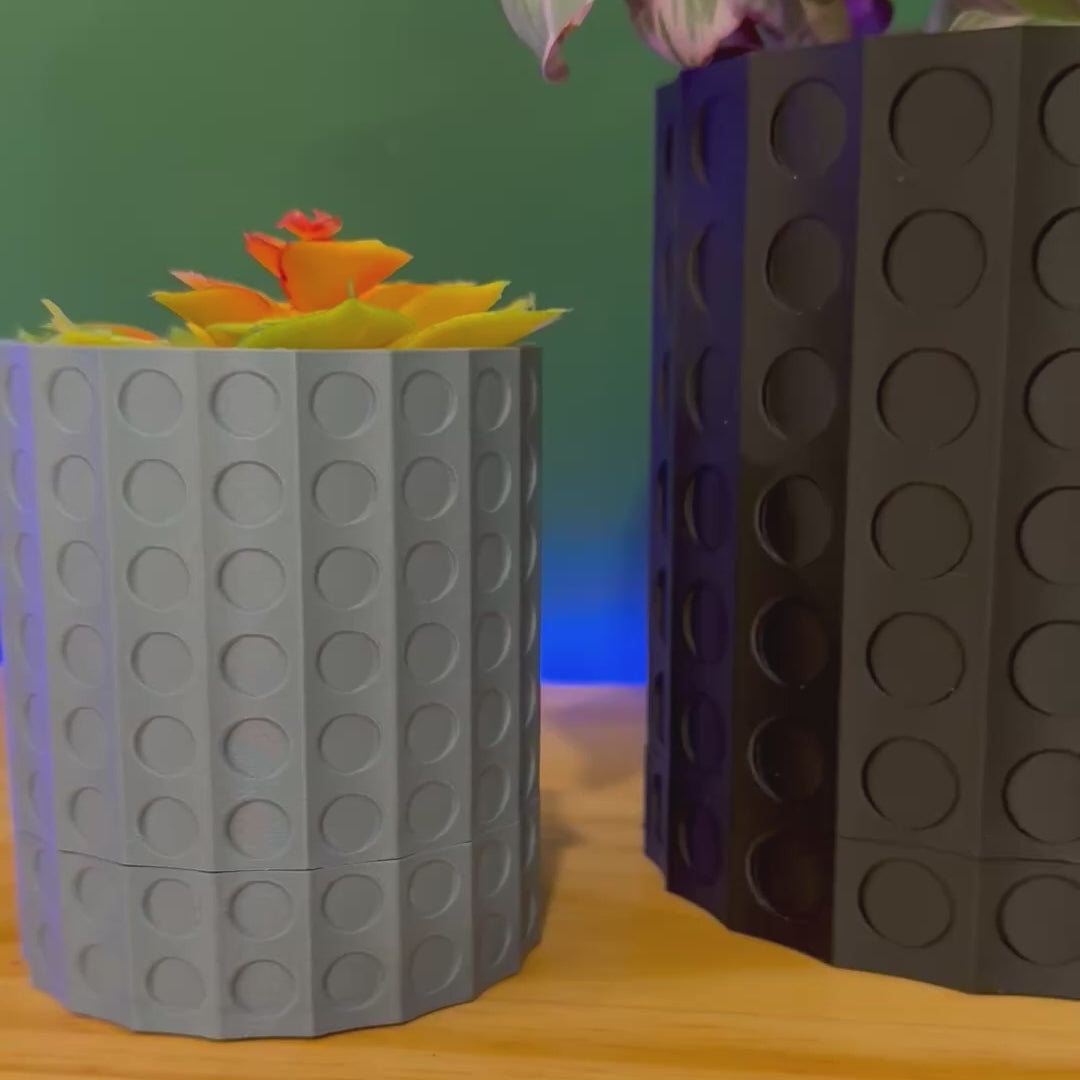 Add texture and greenery to your walls with this stylish spiral-patterned planter, blending function and modern design.