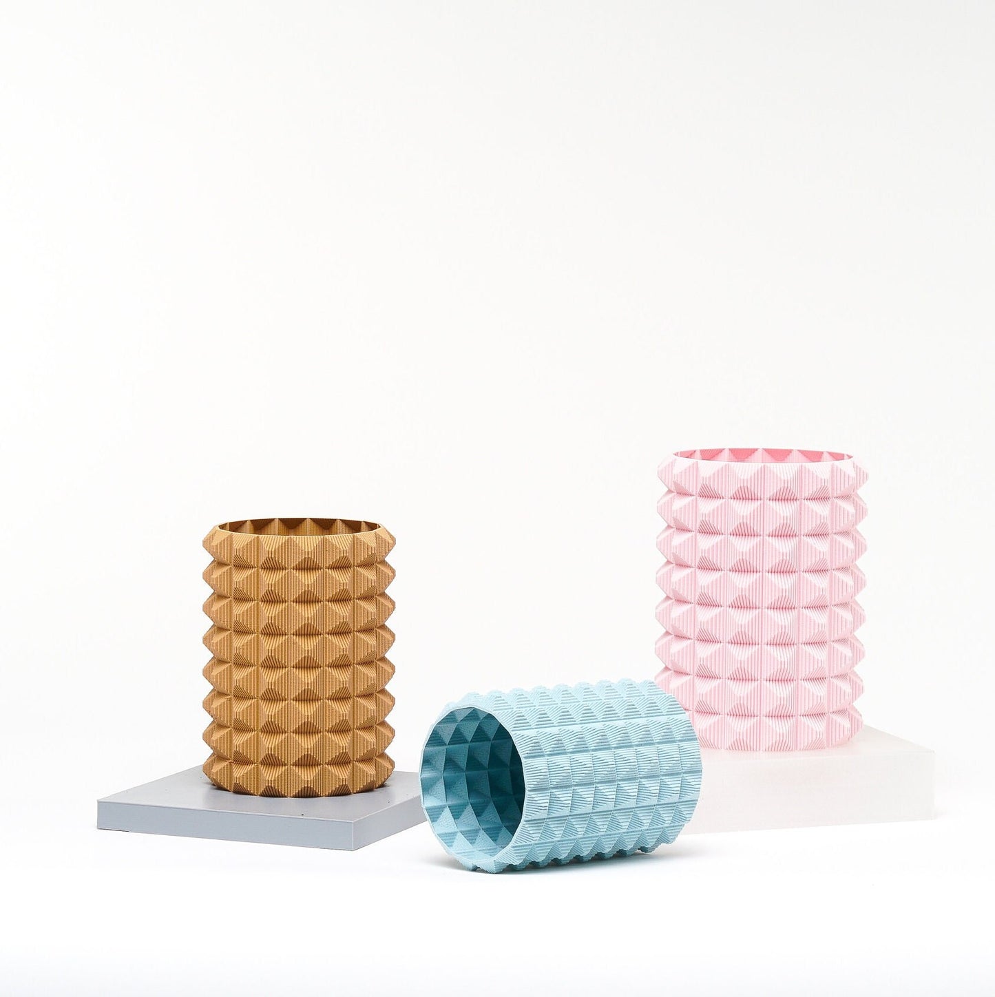Brehmwood Creative Porcupine Modern Contemporary Vase by Kowafat available in 20 matte colors.