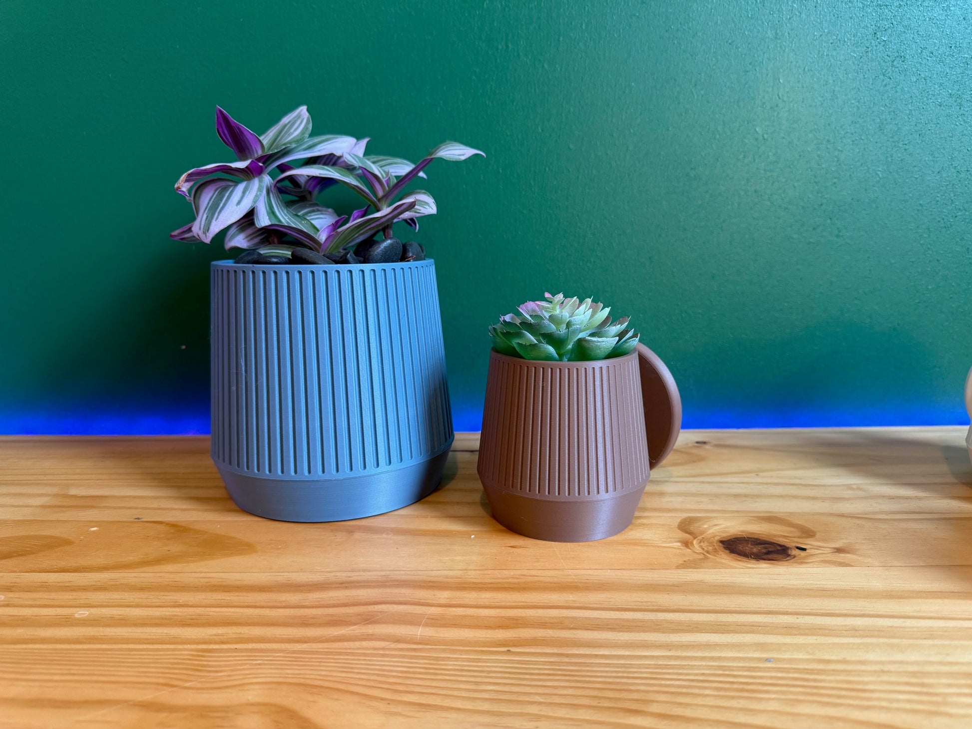 Timeless Mid-Century Modern planter, crafted with a minimalist design to enhance any space with effortless style.