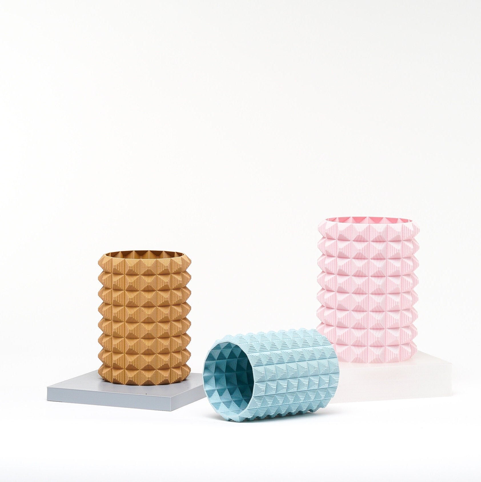 Brehmwood Creative Porcupine Modern Contemporary Vase by Kowafat available in 20 matte colors.